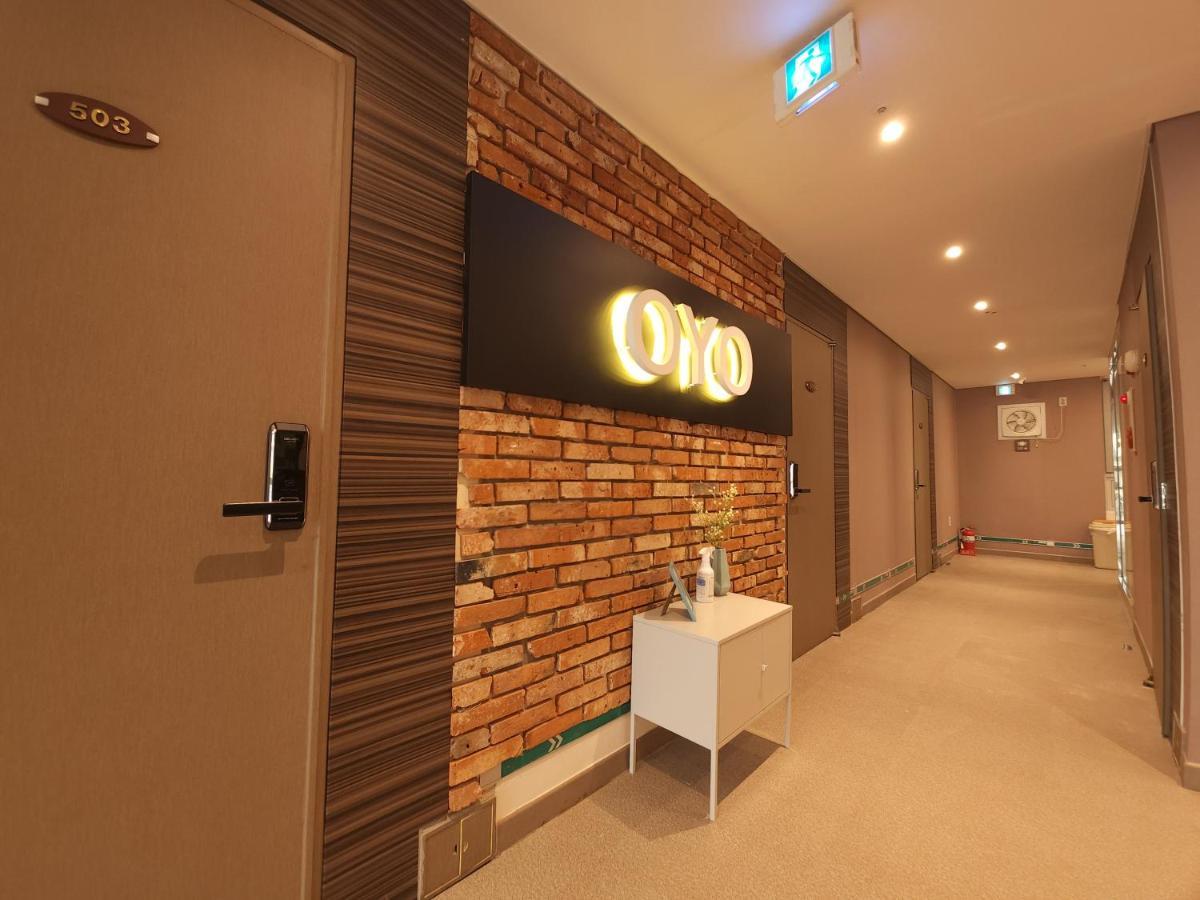 Oyo Hostel Myeongdong 2 Сеул Екстер'єр фото
