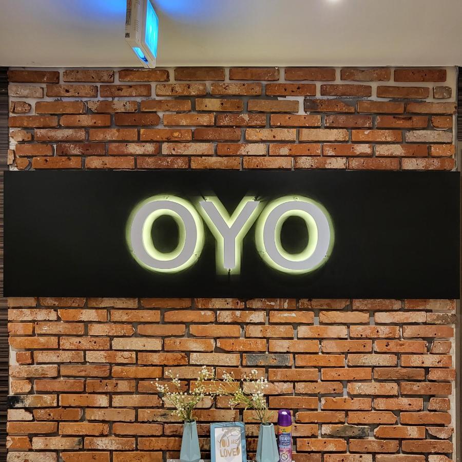 Oyo Hostel Myeongdong 2 Сеул Екстер'єр фото
