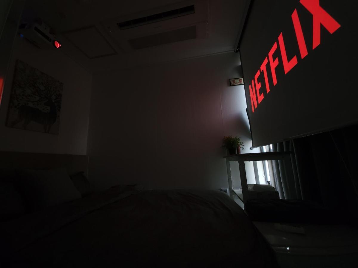 Oyo Hostel Myeongdong 2 Сеул Екстер'єр фото