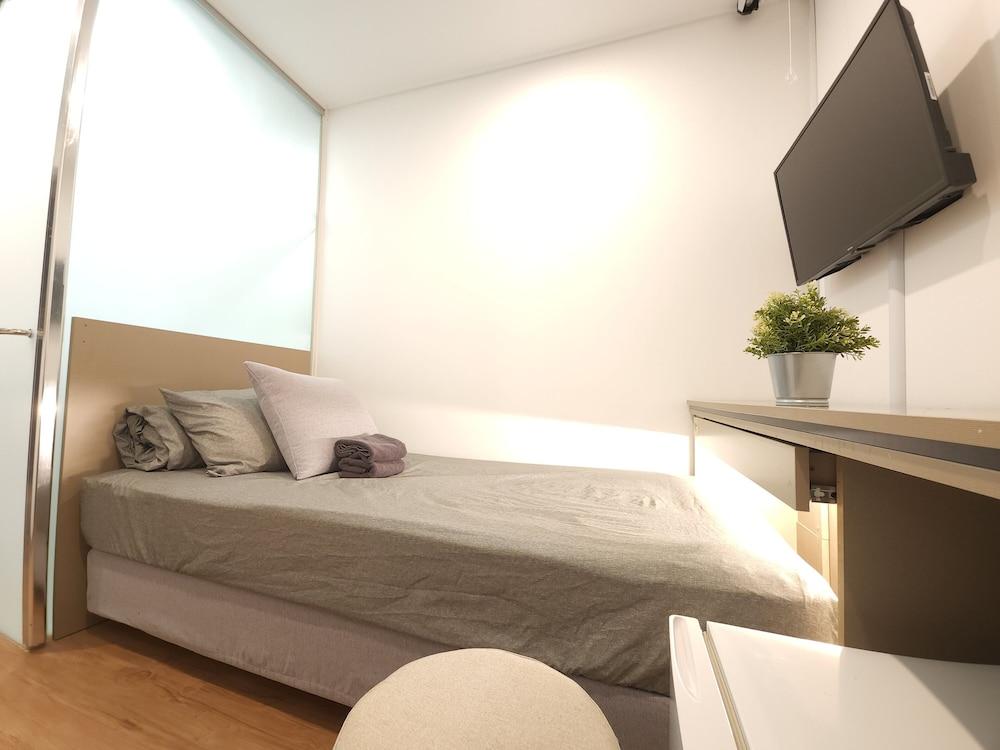 Oyo Hostel Myeongdong 2 Сеул Екстер'єр фото