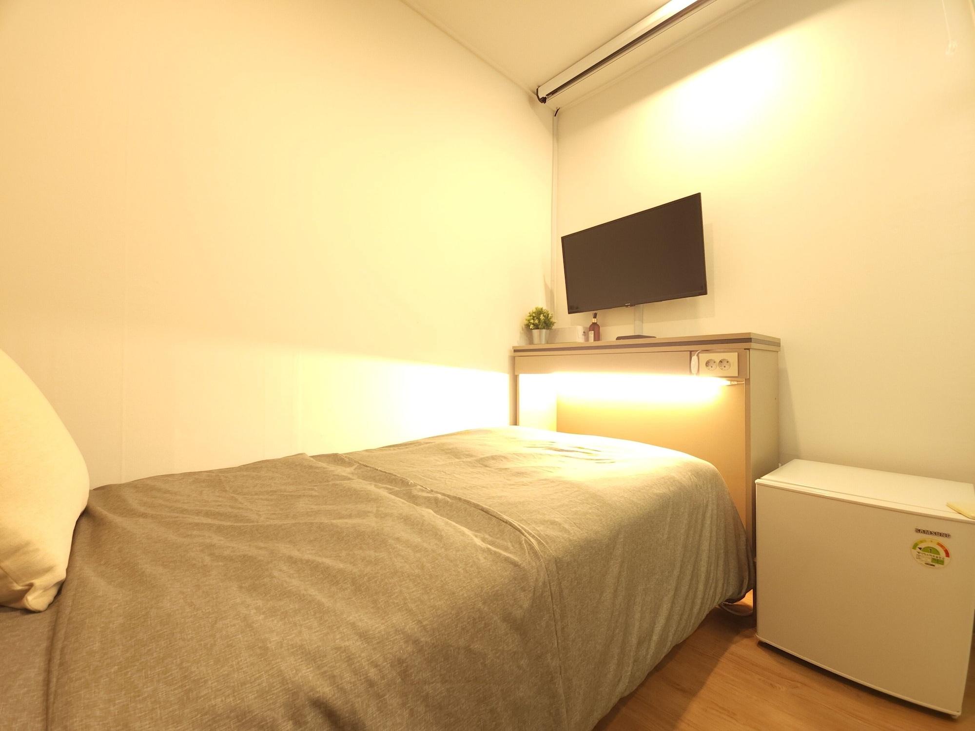 Oyo Hostel Myeongdong 2 Сеул Екстер'єр фото