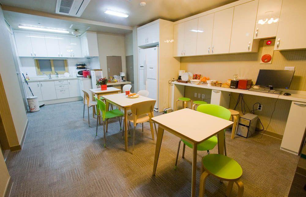 Oyo Hostel Myeongdong 2 Сеул Екстер'єр фото