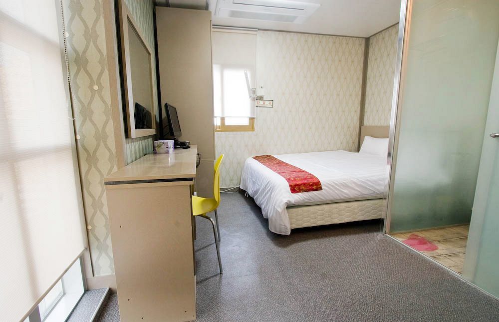 Oyo Hostel Myeongdong 2 Сеул Екстер'єр фото